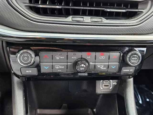 Used 2024 Black Jeep Trailhawk image 17