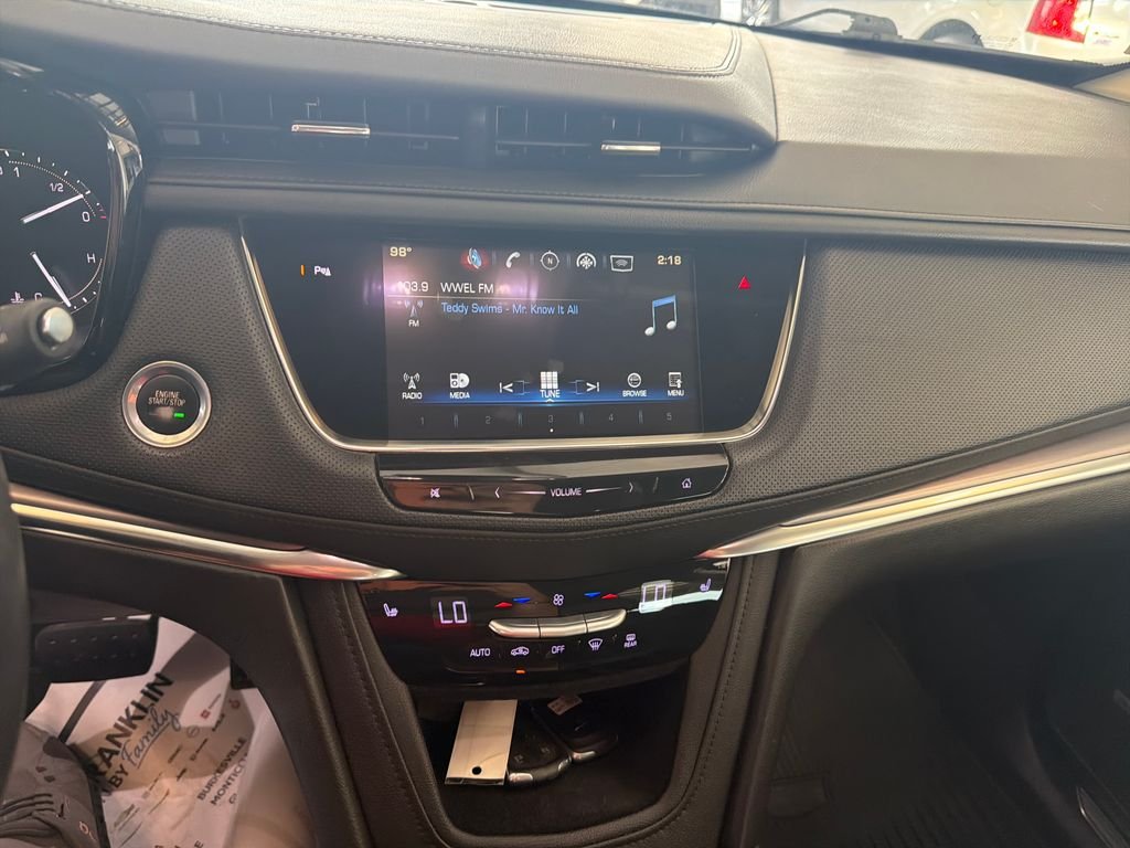 Used 2018 Silver Cadillac Luxury image 21