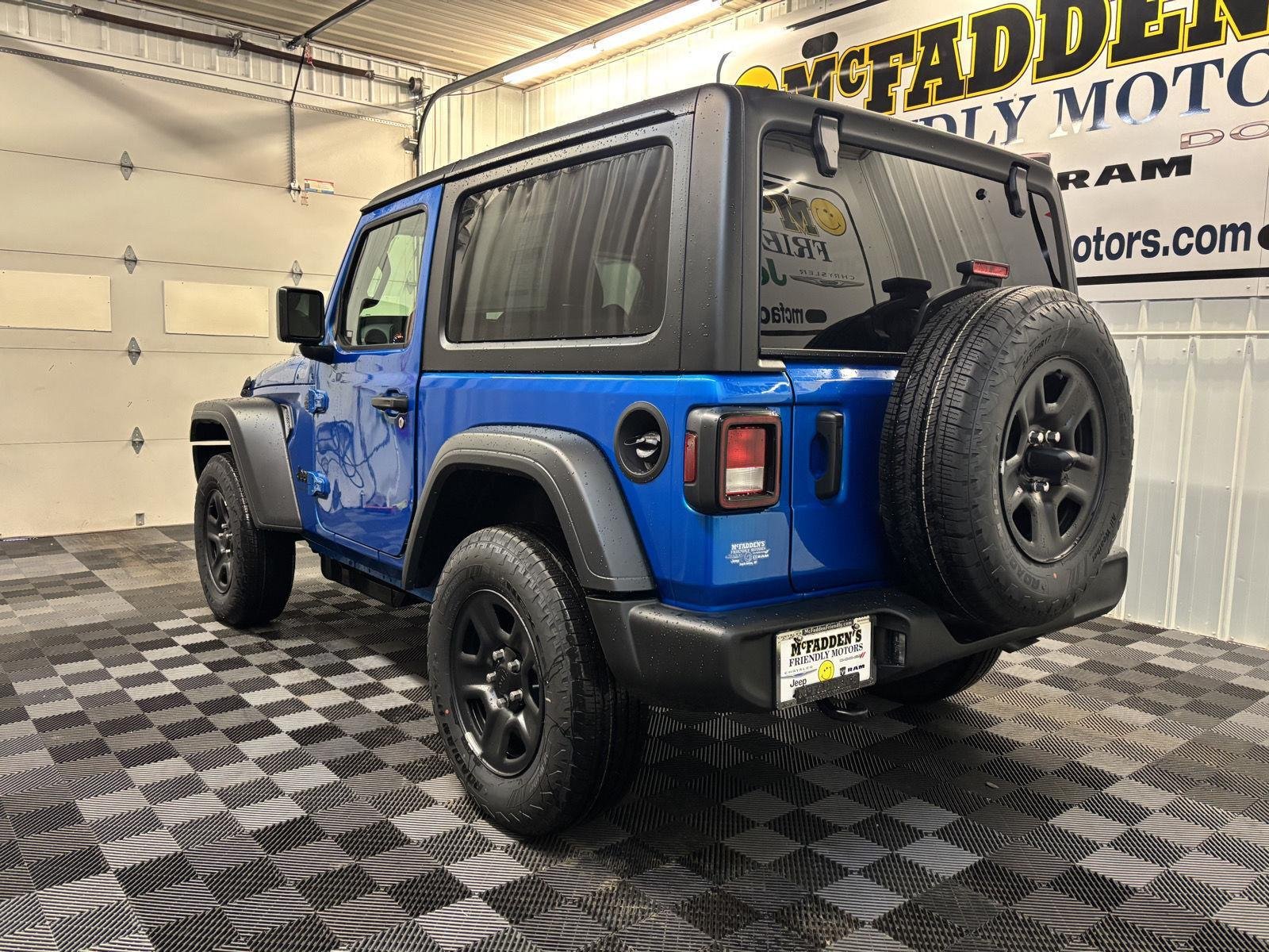 New 2026 Hydro Blue Pearl-Coat Exterior Paint Jeep Sport image 8