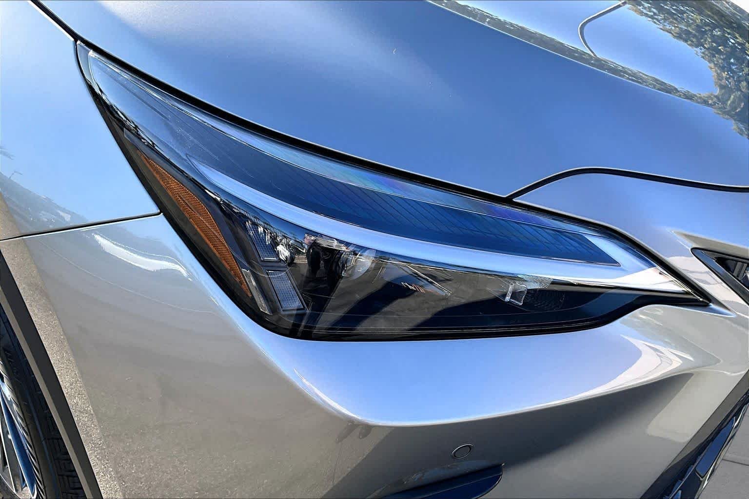 New 2026 Atomic Silver Lexus PREMIUM image 21
