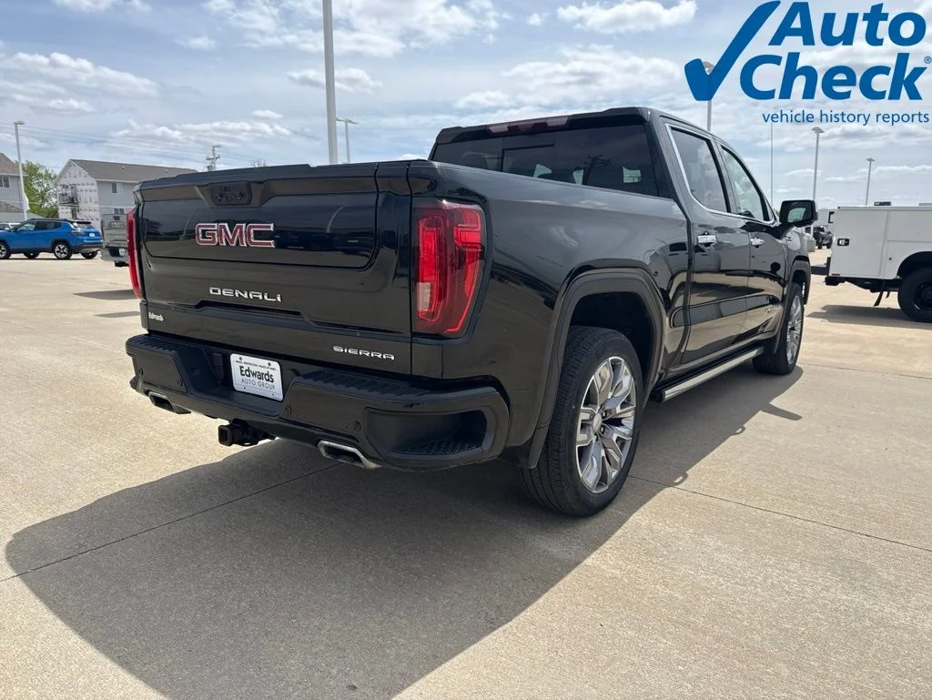 Used 2024 Black GMC Denali image 5