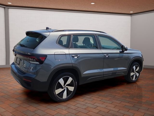 Certified Used 2025 Gray Volkswagen 1.5T S image 3