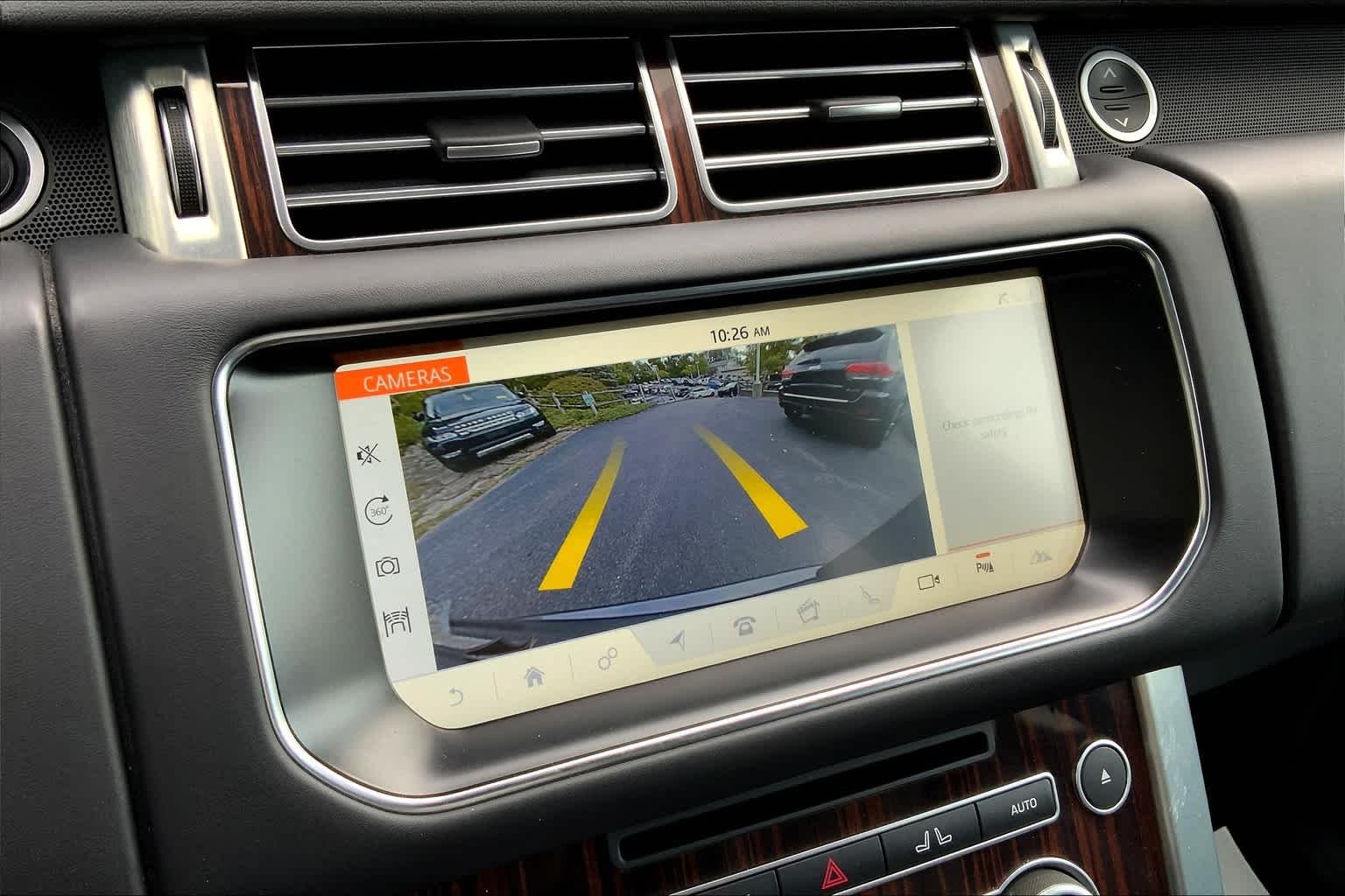 Used 2017 Corris Grey Land Rover  image 27