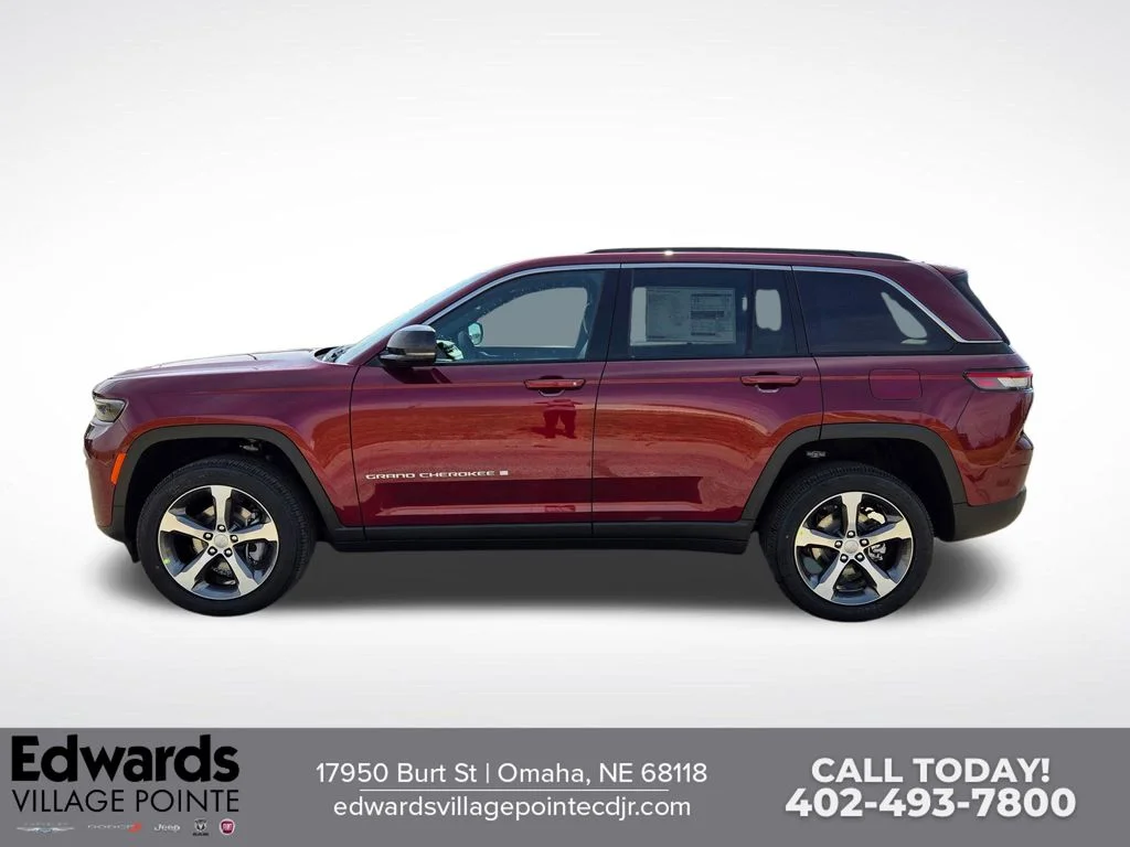 New 2026 Velvet Red Pearl-Coat Exterior Paint Jeep Limited image 6