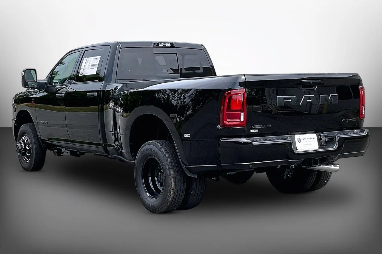 New 2026 Diamond Black Crystal Pearlcoat RAM Big Horn image 6