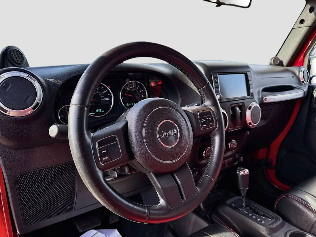 Used 2011 Red Jeep Sahara image 9