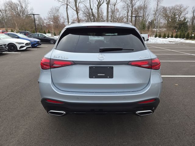 New 2026 Cirrus Silver Metallic Mercedes-Benz GLC300 image 4