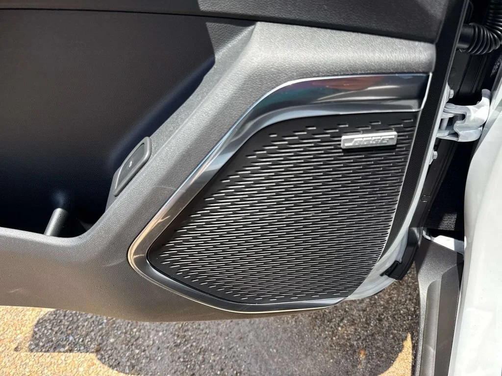 2026 GMC Acadia Elevation - Photo 38
