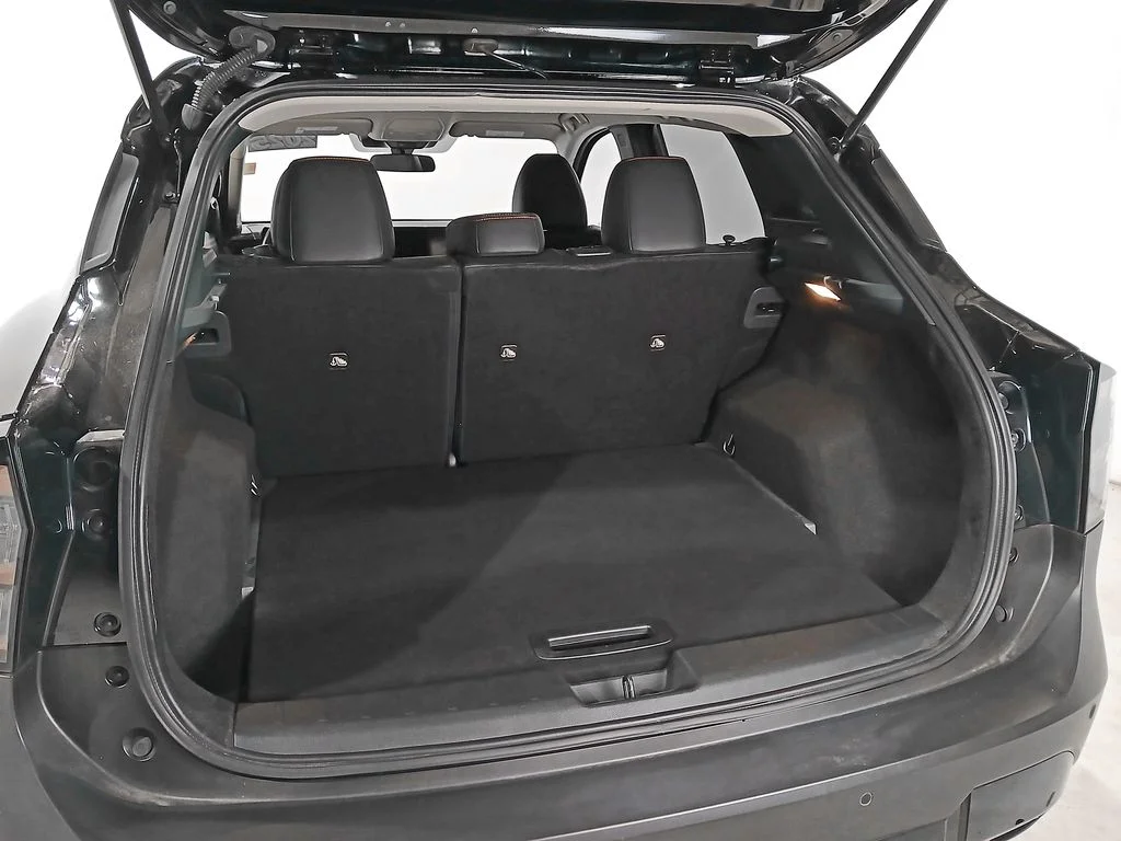 Used 2025 Black Nissan SR image 8