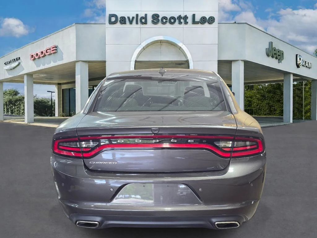 Used 2023 Gray Dodge SXT image 21