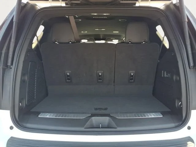 Used 2025 Summit White GMC Denali image 23