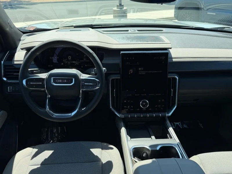 New 2026 Sterling Metallic GMC Elevation image 13