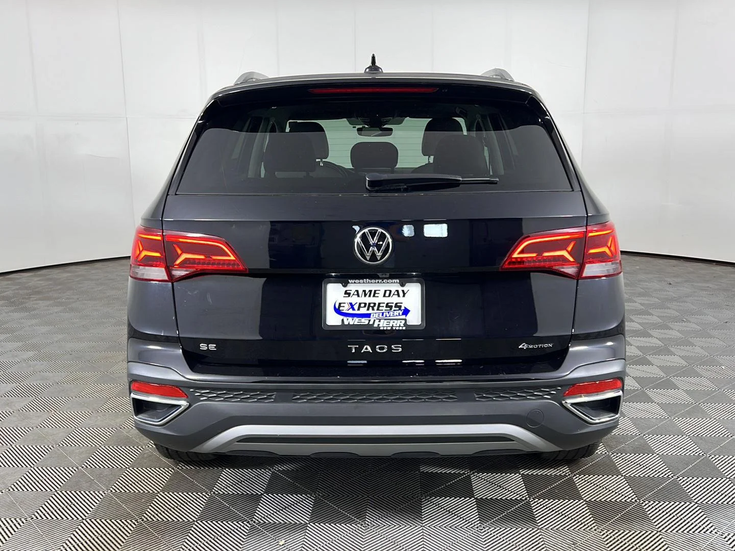 Used 2023 Deep Black Pearl Volkswagen SE image 6