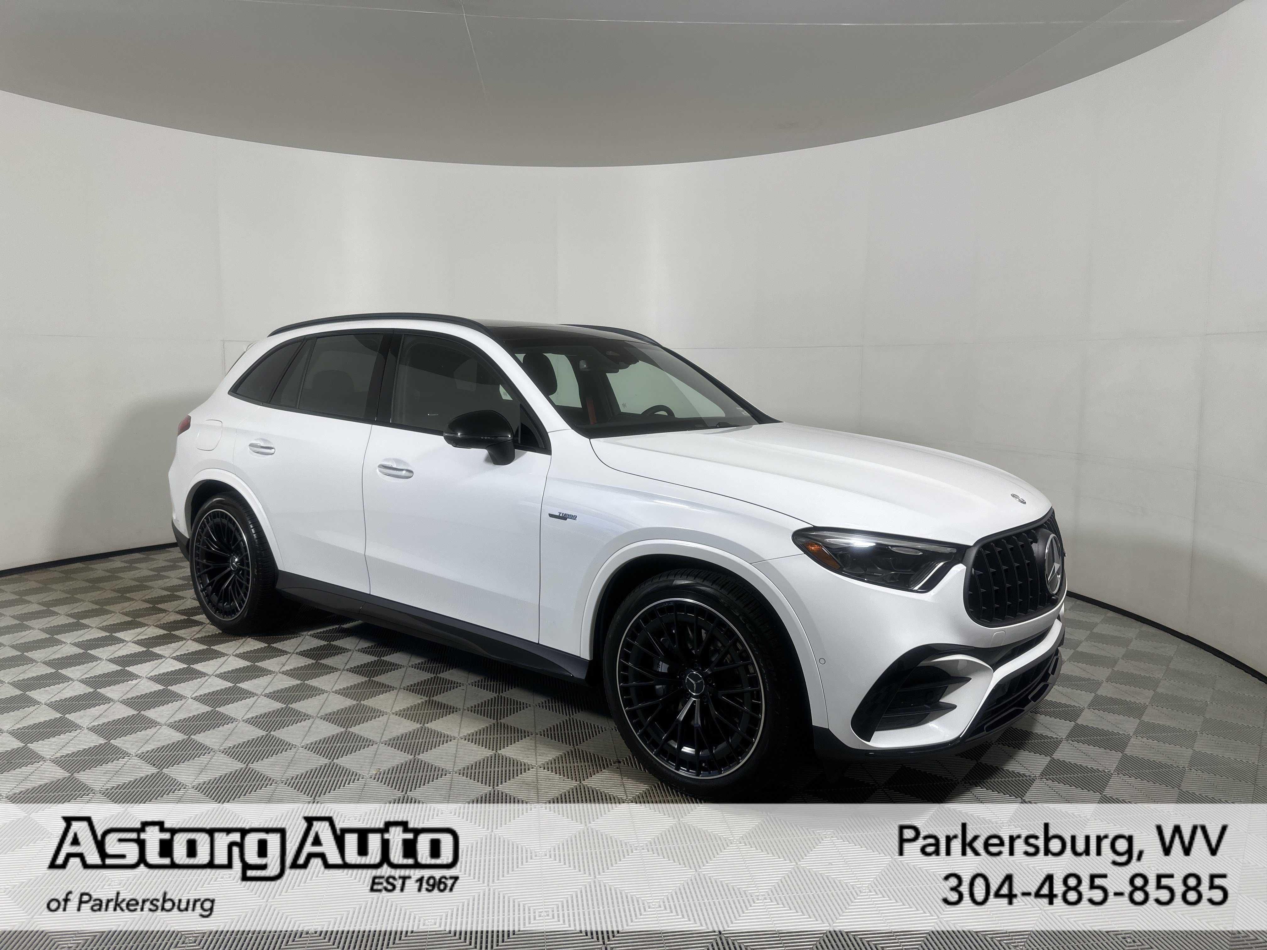 Used 2025  Mercedes-Benz AMG® GLC 43 image 1