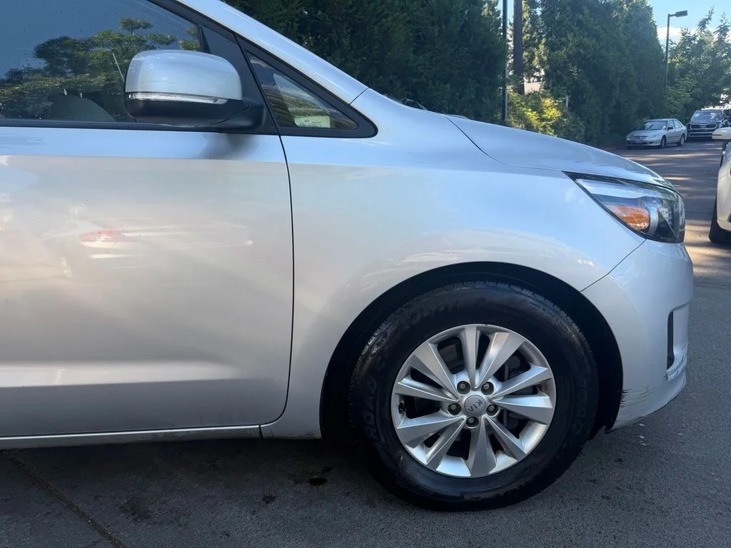 Used 2016 Bright Silver Metallic Kia LX image 3