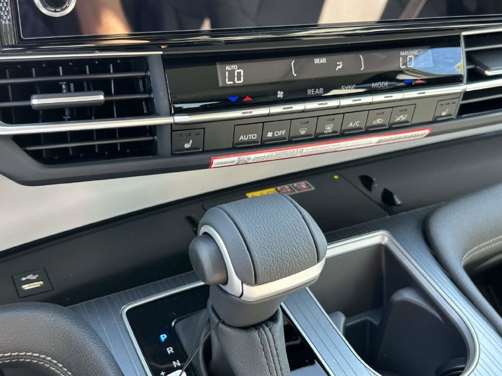 New 2026 Wind Chill Pearl Toyota XLE image 25