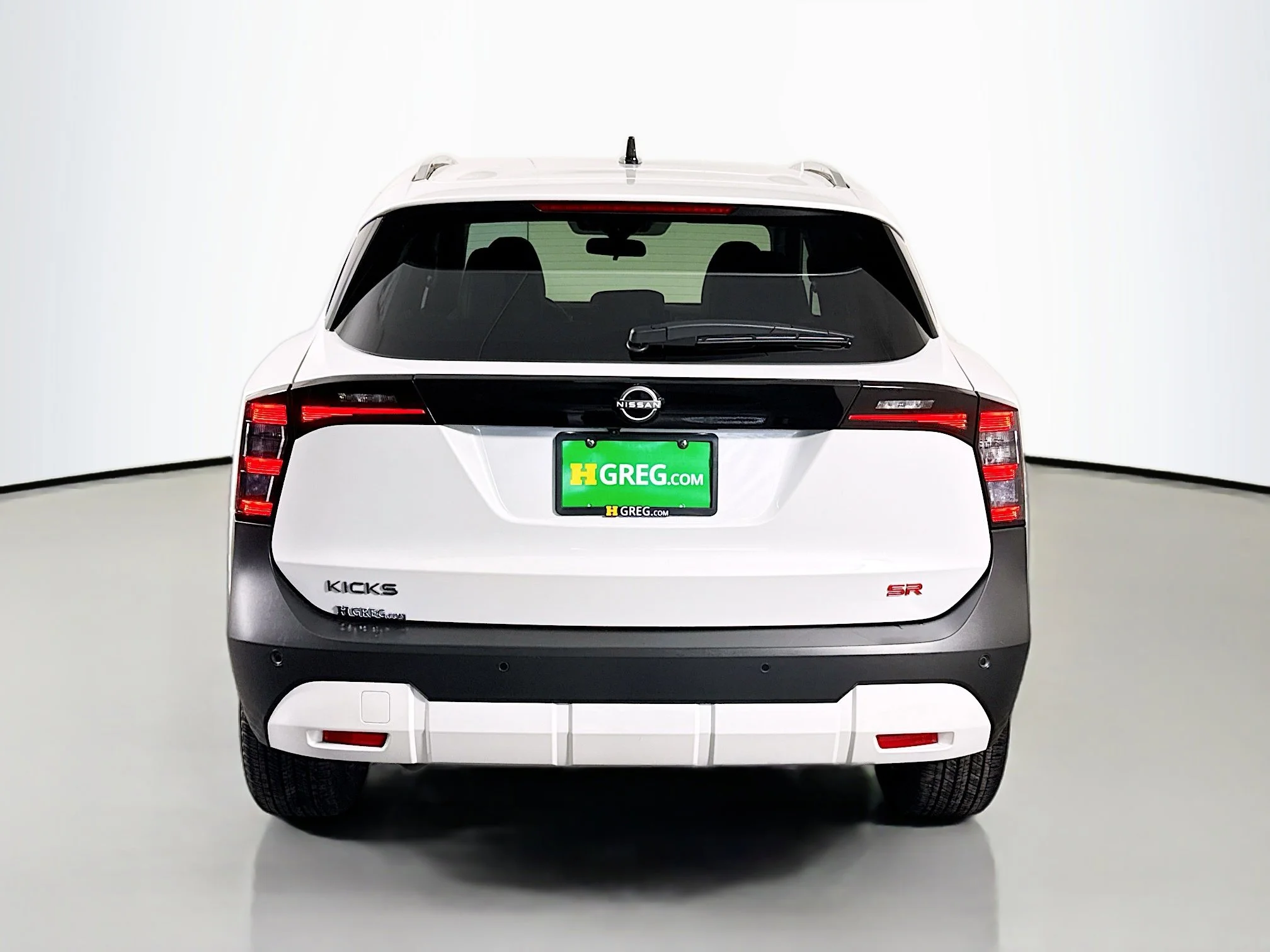 Used 2026 Aspen White Tricoat Nissan SR image 6