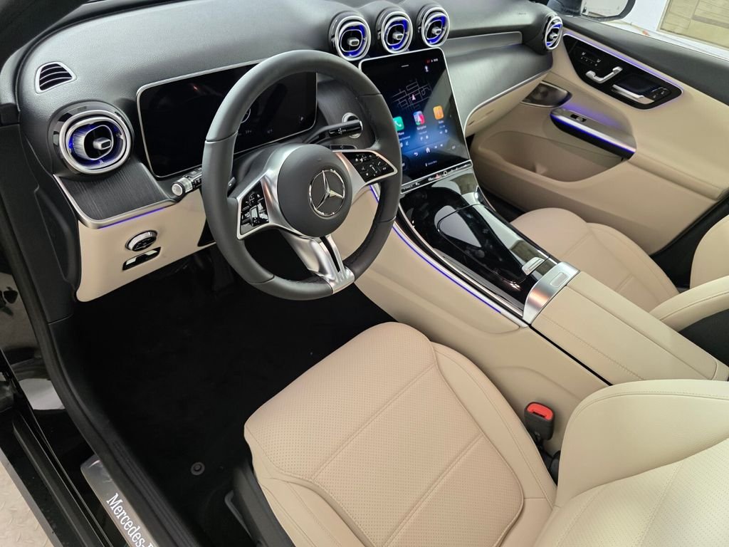 New 2027 Black Mercedes-Benz GLC 300 image 7