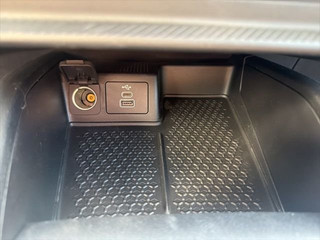 New 2026 Velocity Blue Metallic Ford Outer Banks® image 43