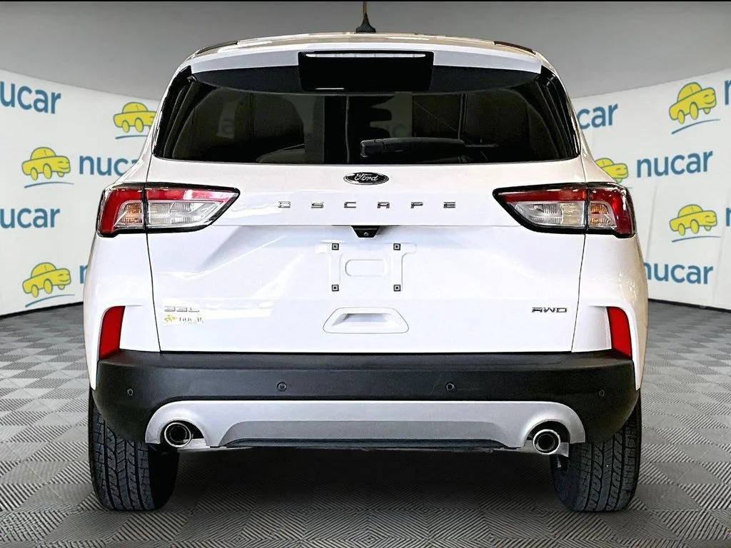 Used 2022 White Ford SEL image 5