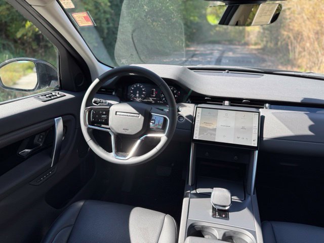 Used 2024 Hakuba Silver Metallic Land Rover S image 26