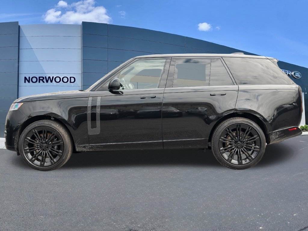 New 2026 Santorini Black Land Rover SE image 7