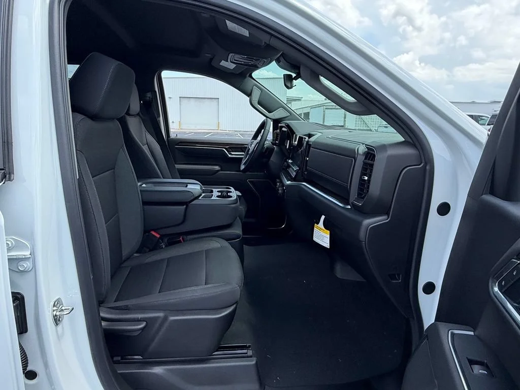 2026 Chevrolet Silverado 1500 LT - Photo 9