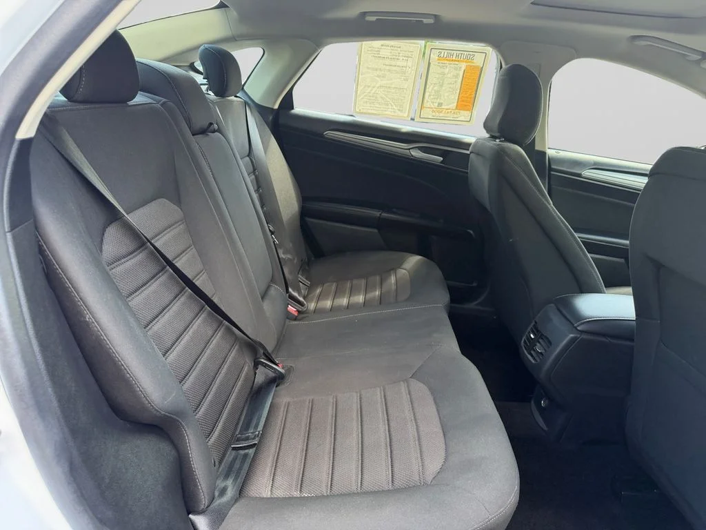 Used 2020 White Ford SE image 18