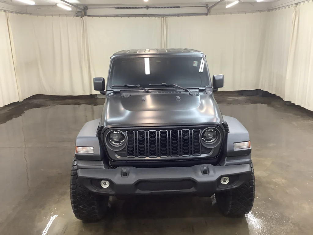 New 2026 Anvil Clear-Coat Exterior Paint Jeep Sport S image 2