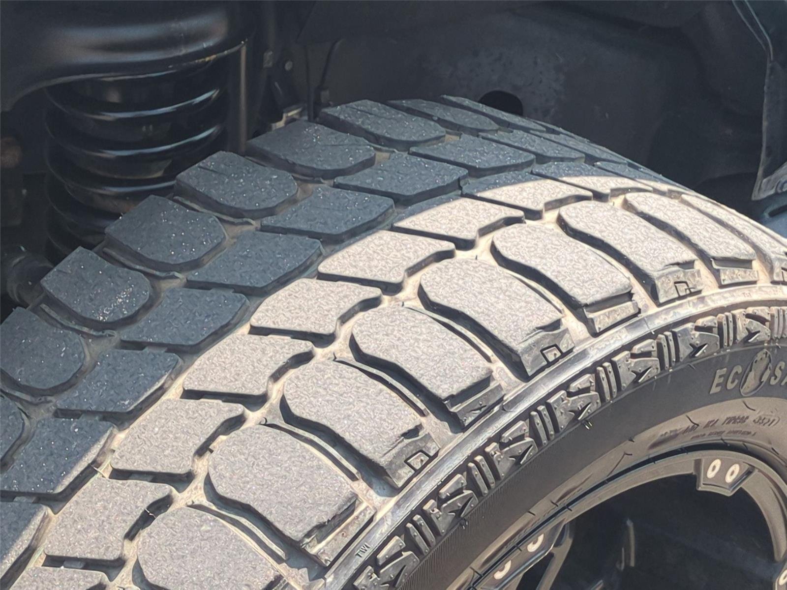 Used 2017 Granite Crystal Metallic Clearcoat Jeep Rubicon image 13