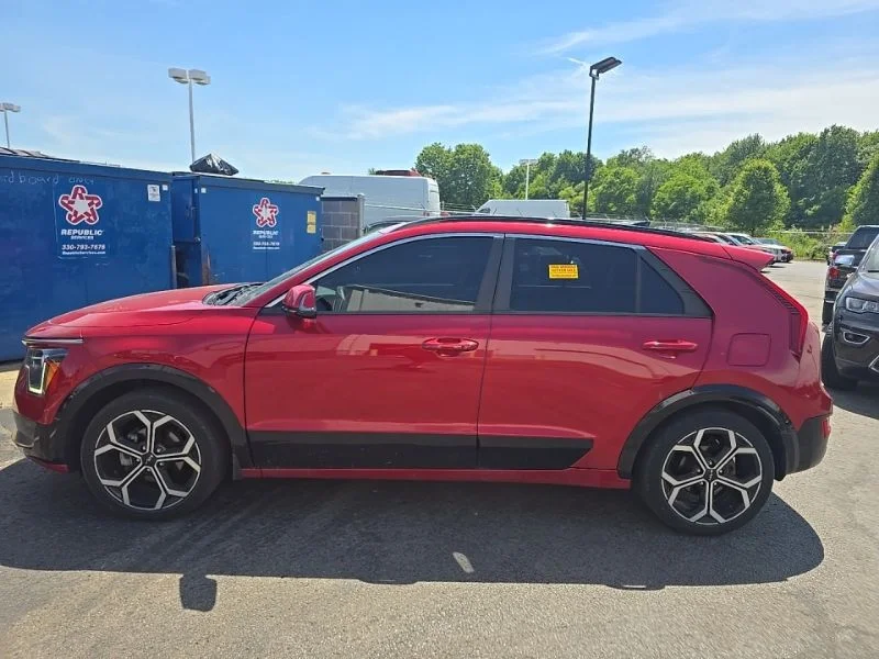 Used 2024 Red Kia EX Touring image 4