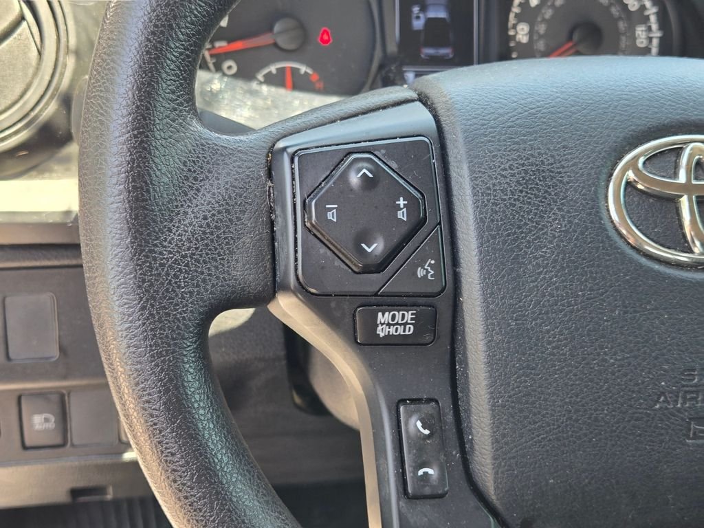 Used 2020 White Toyota SR image 19