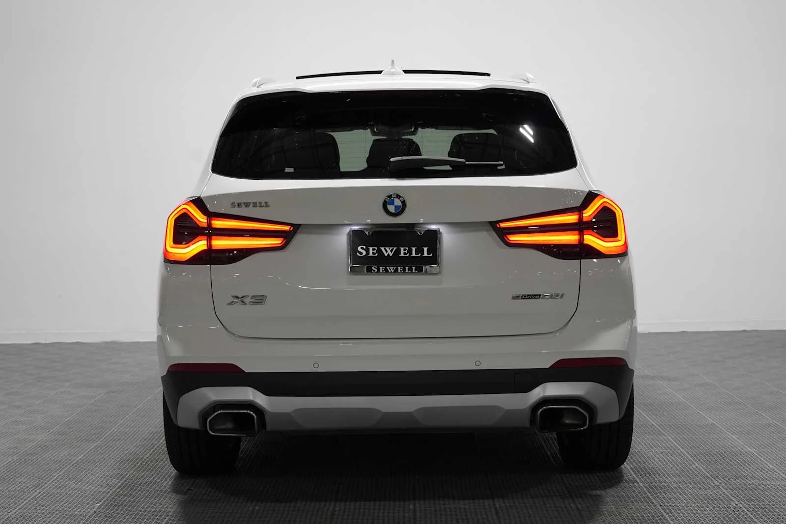 Certified Used 2023 Alpine White BMW sDrive30i image 5