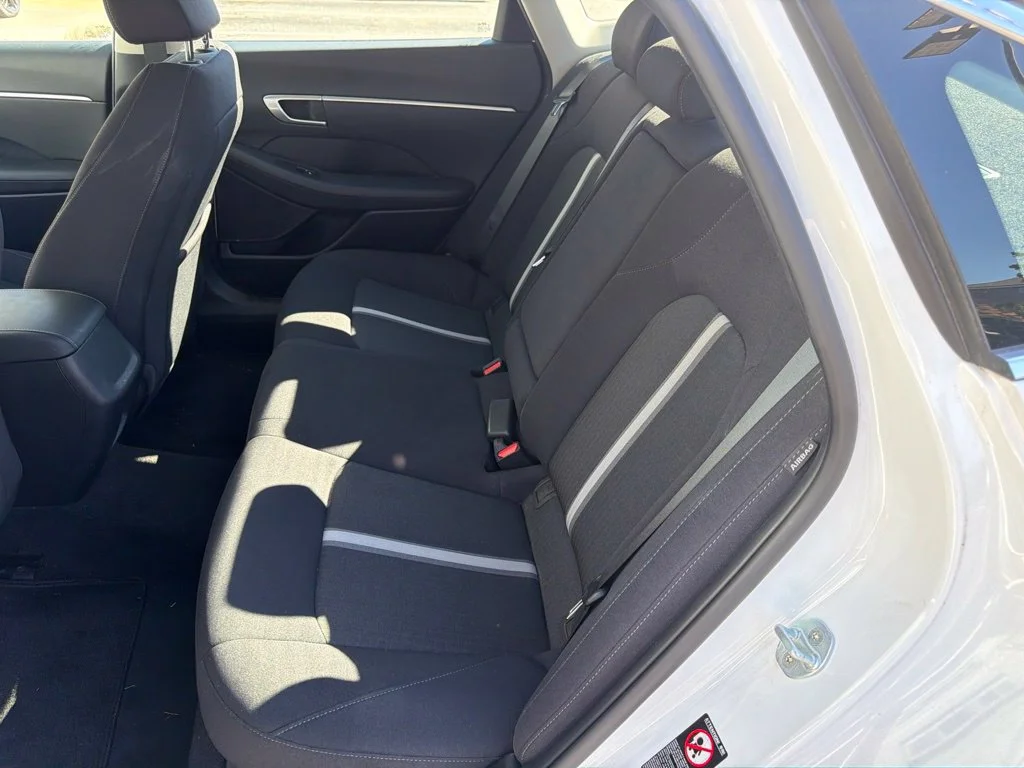 Used 2022 Gray Hyundai SEL image 8
