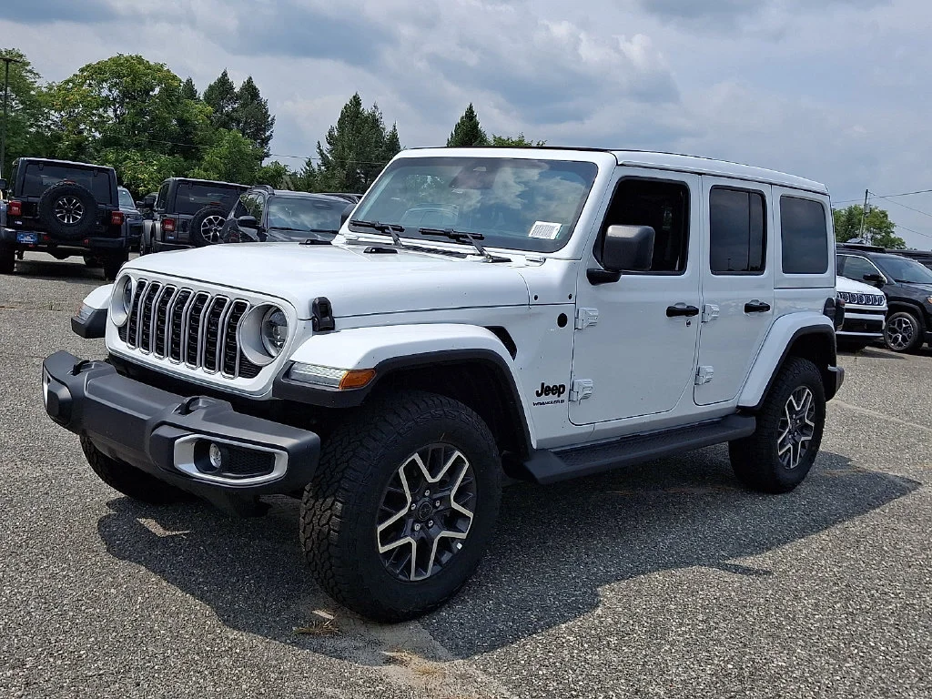 New 2026 Bright White Clear-Coat Exterior Paint Jeep Sahara image 4