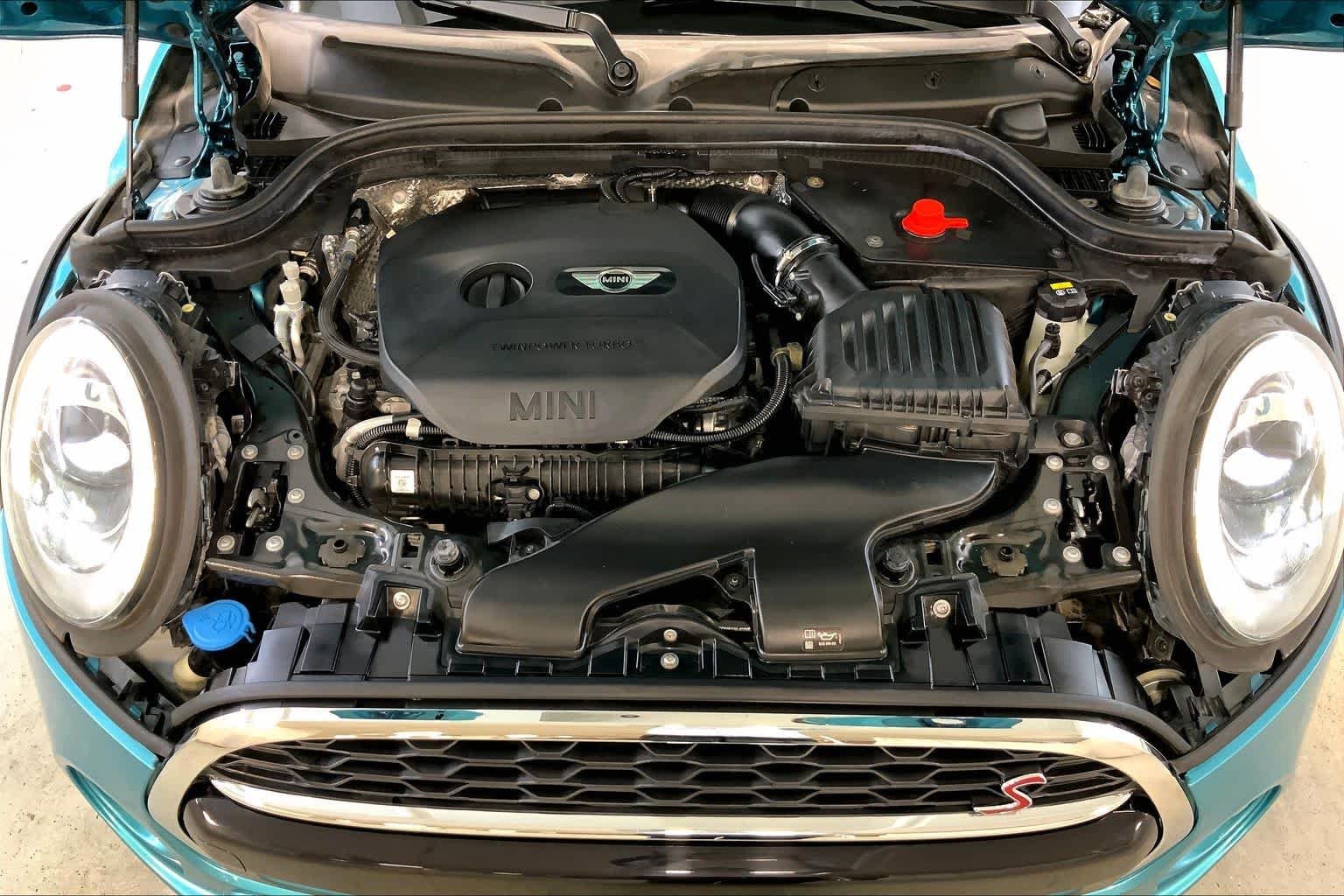 Used 2017 Caribbean Aqua Metallic MINI Cooper S image 30