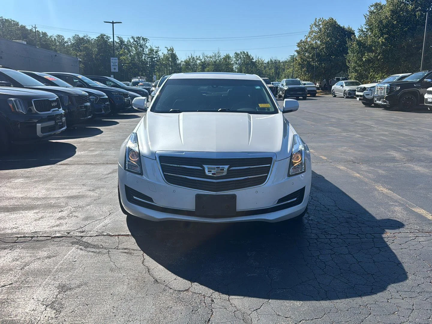 Used 2018 Crystal White Tricoat Cadillac Luxury AWD image 2