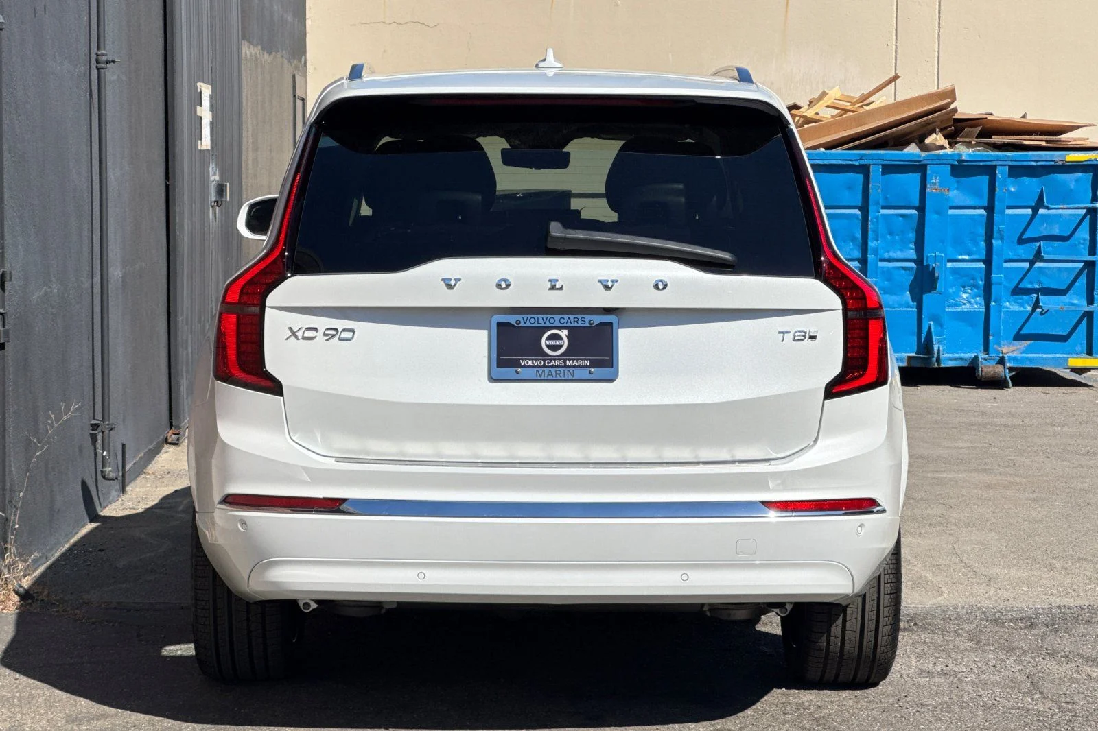 New 2026 Crystal White Volvo T8 Plus 7-Seater image 7