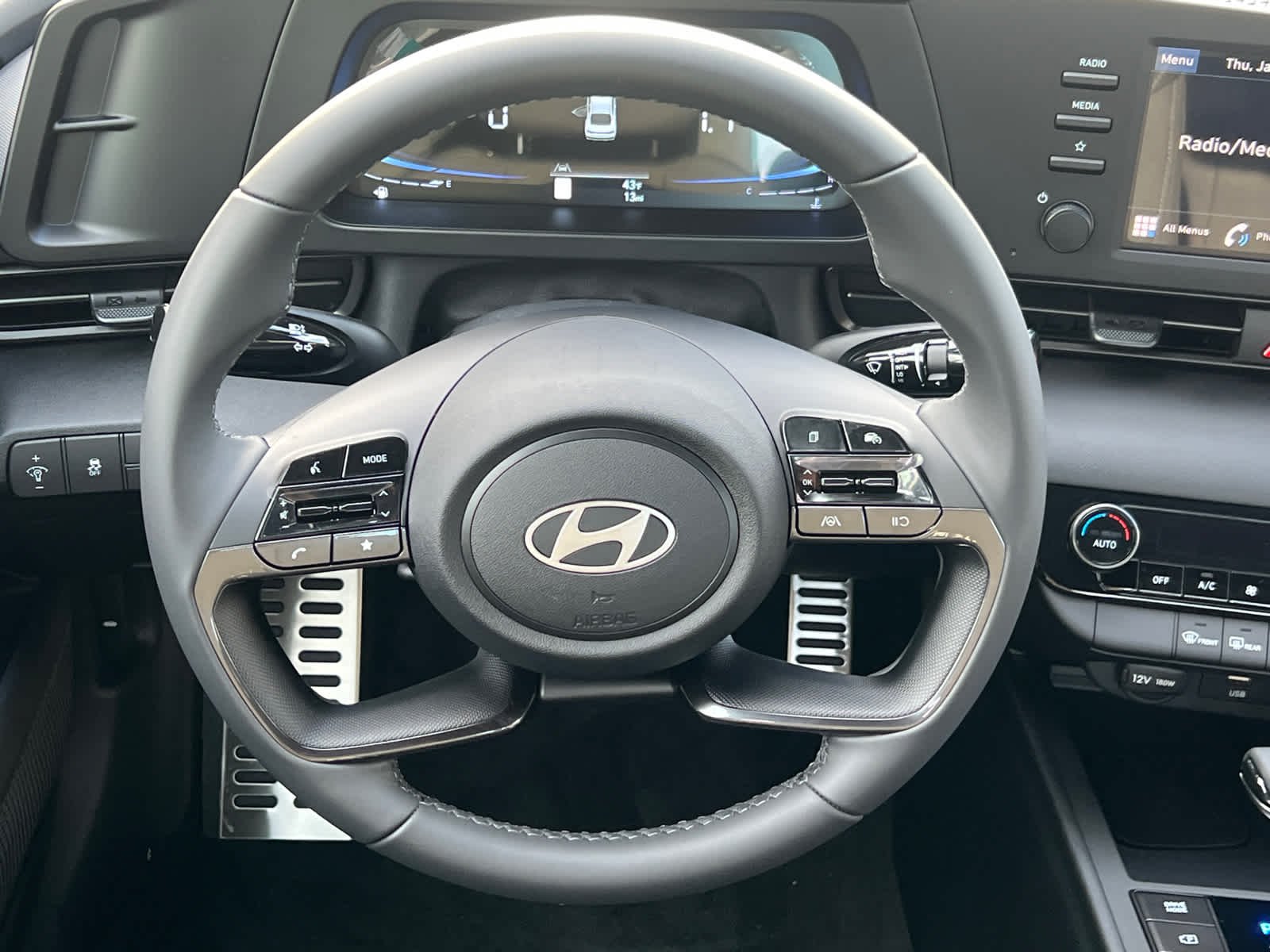 Used 2025 Amazon Gray Hyundai SEL Sport image 15