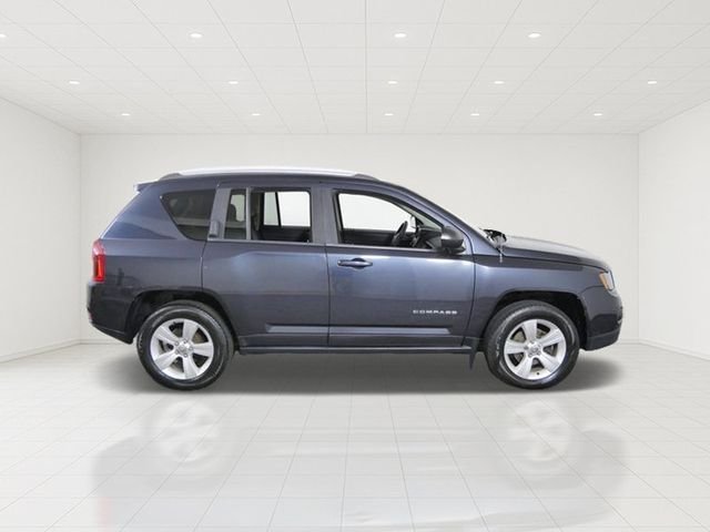 Used 2015 Gray Jeep Altitude image 8