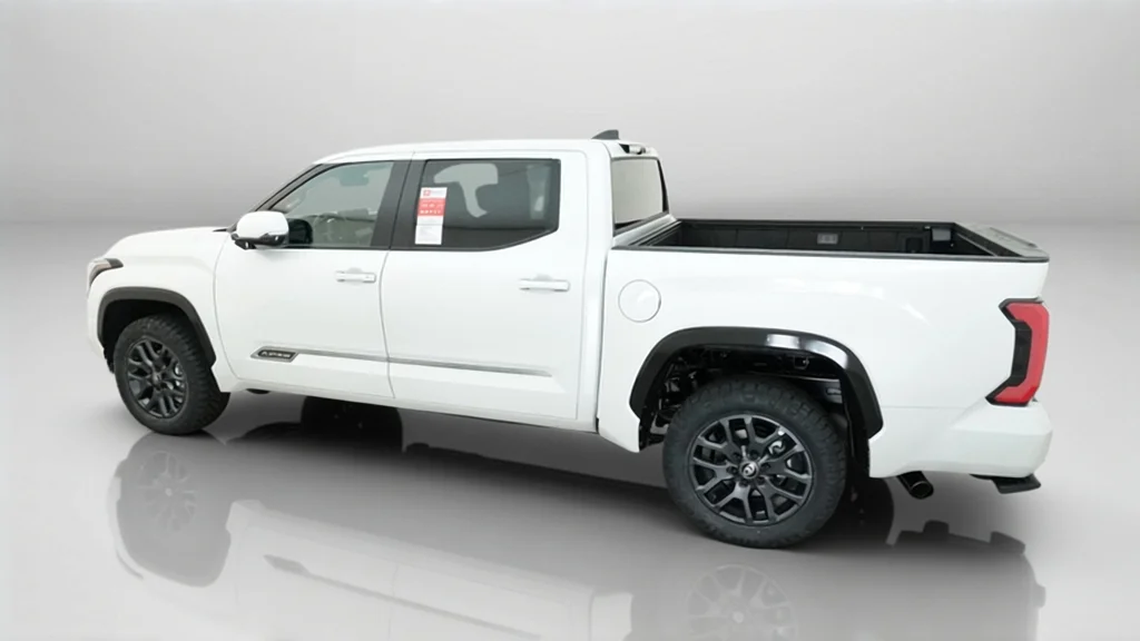 New 2026 Wind Chill Pearl Toyota Platinum image 15