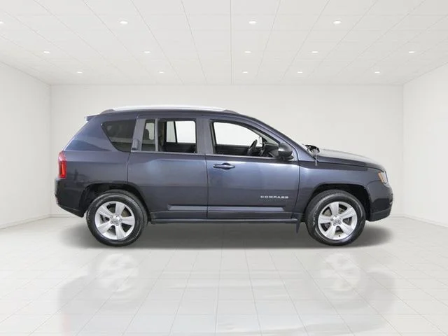 Used 2015 Gray Jeep Altitude image 8