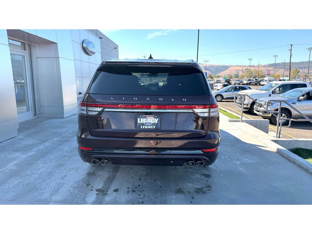 Used 2023 Diamond Red Metallic Tinted Clearcoat Lincoln Reserve image 6