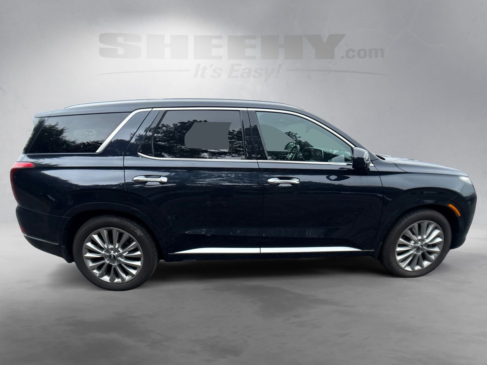 Used 2020 White Hyundai Limited image 11