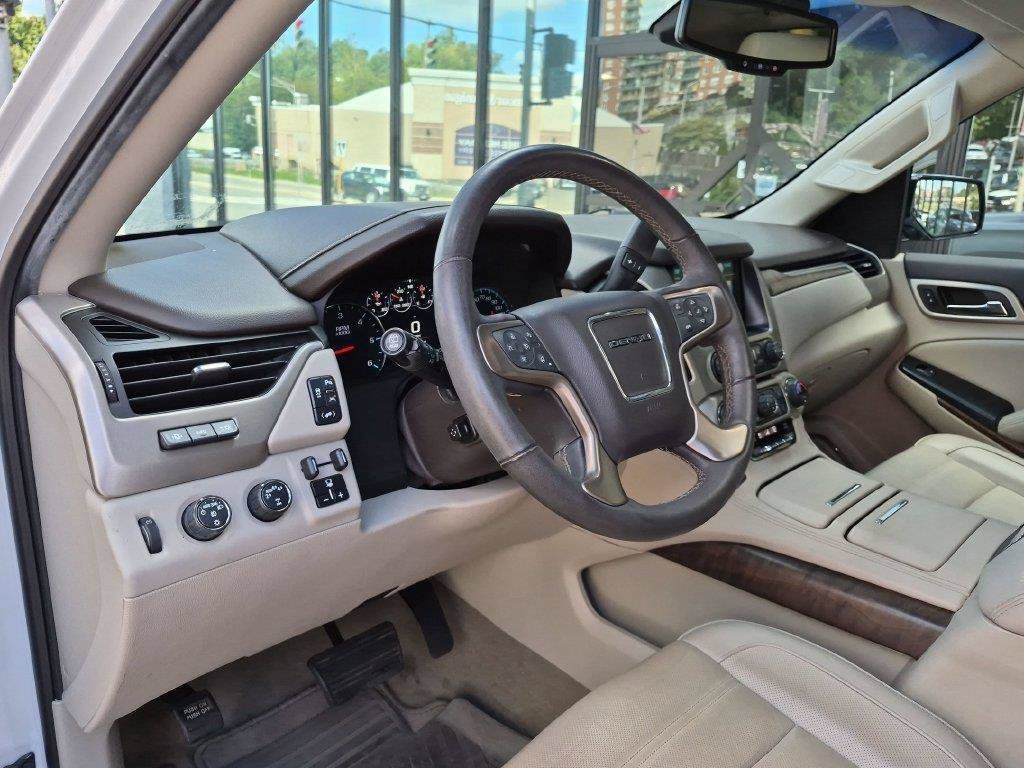 Used 2018 White GMC Denali image 17