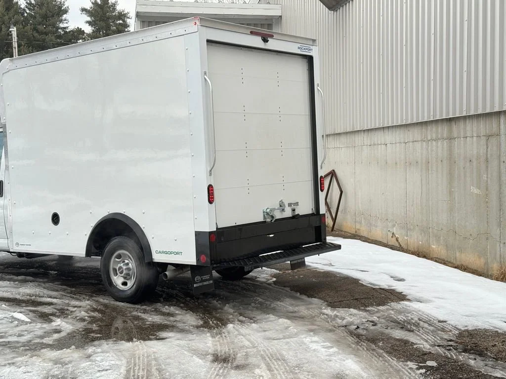 New 2025 Summit White GMC 1WT image 6