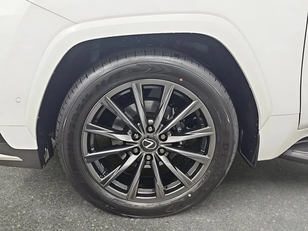 New 2026 Ultra White Lexus F SPORT HANDLING image 31