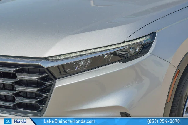 Used 2026 Solar Silver Metallic Honda LX image 5