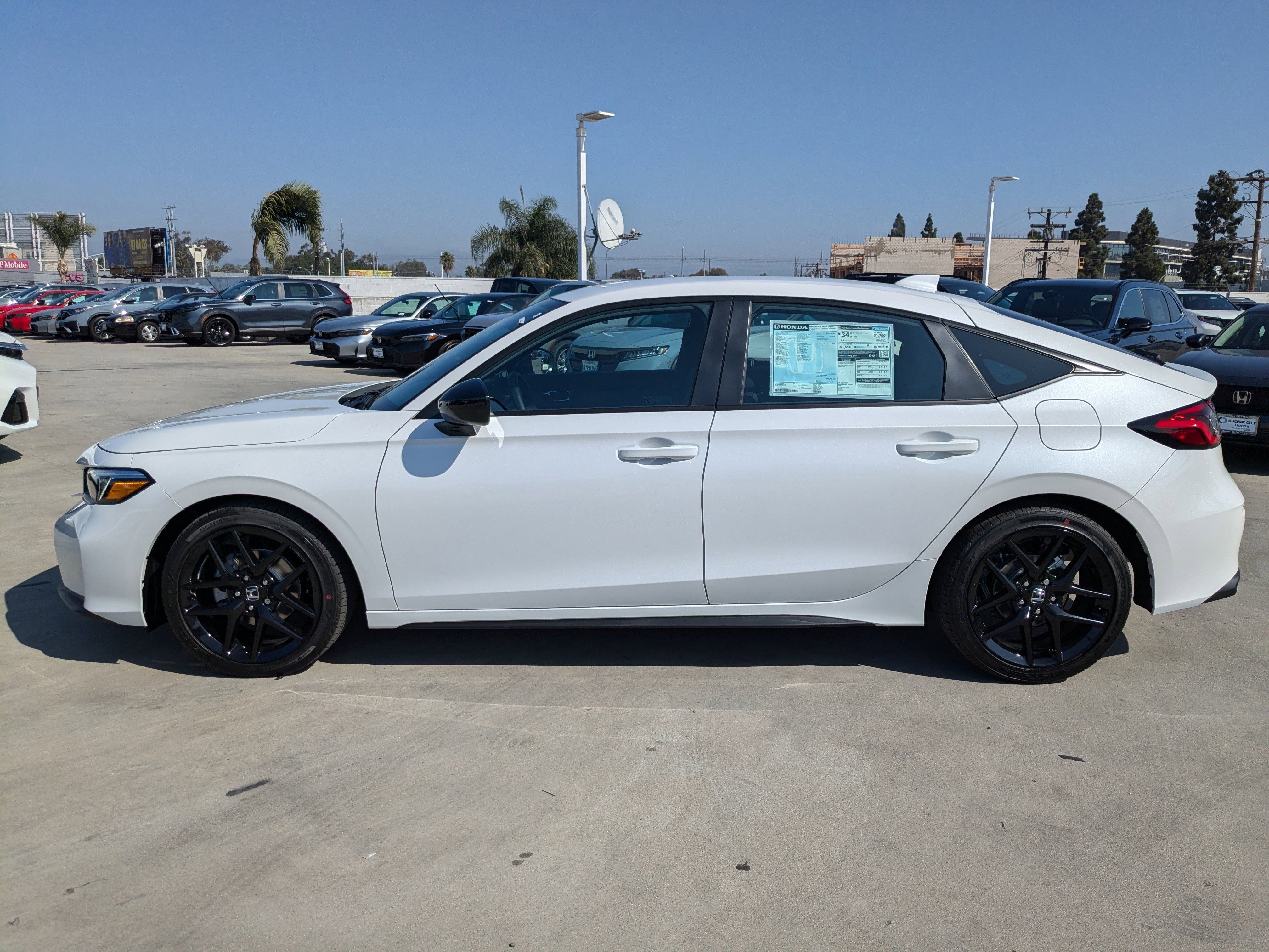 2025 Honda Civic Hatchback Sport - Photo 6