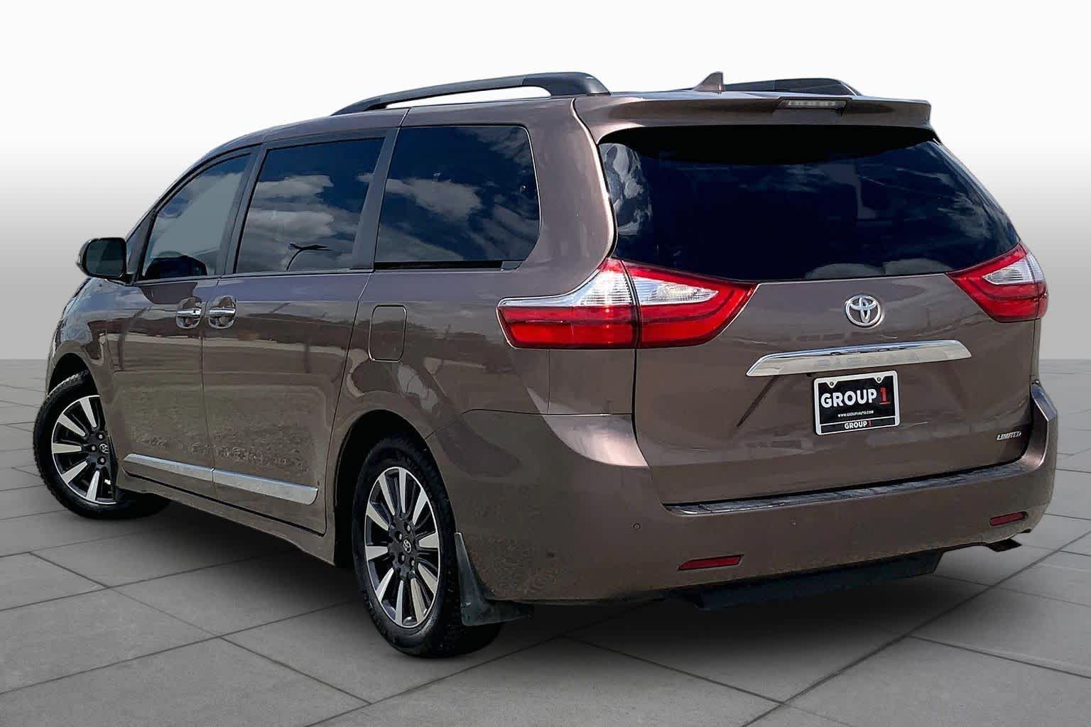 Used 2018 Toasted Walnut Pearl Toyota Limited image 12